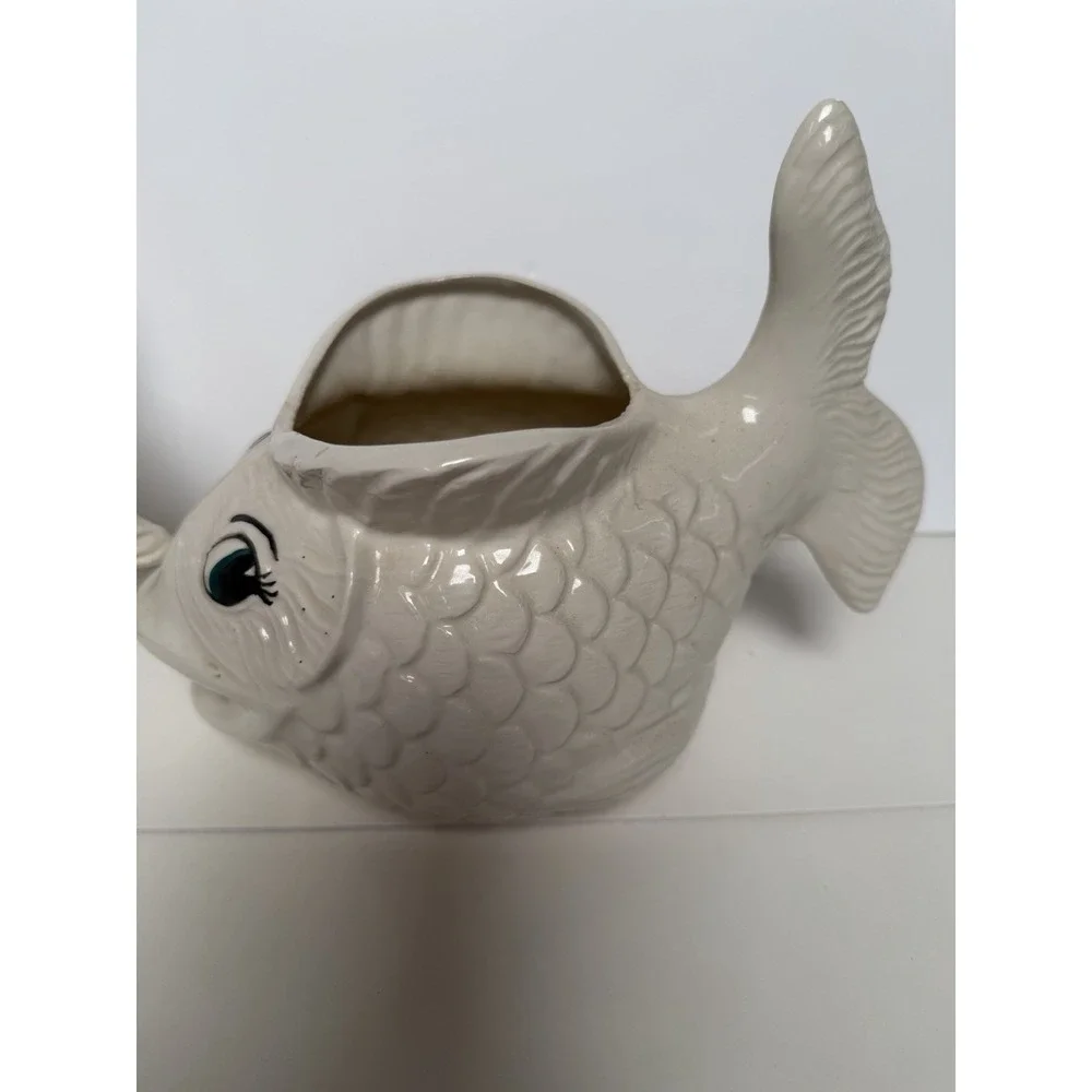 Vintage Ceramic White Fish Planter Pair Graduated Sizes MCM Koi Anthropomorphic - Picture 3 of 12